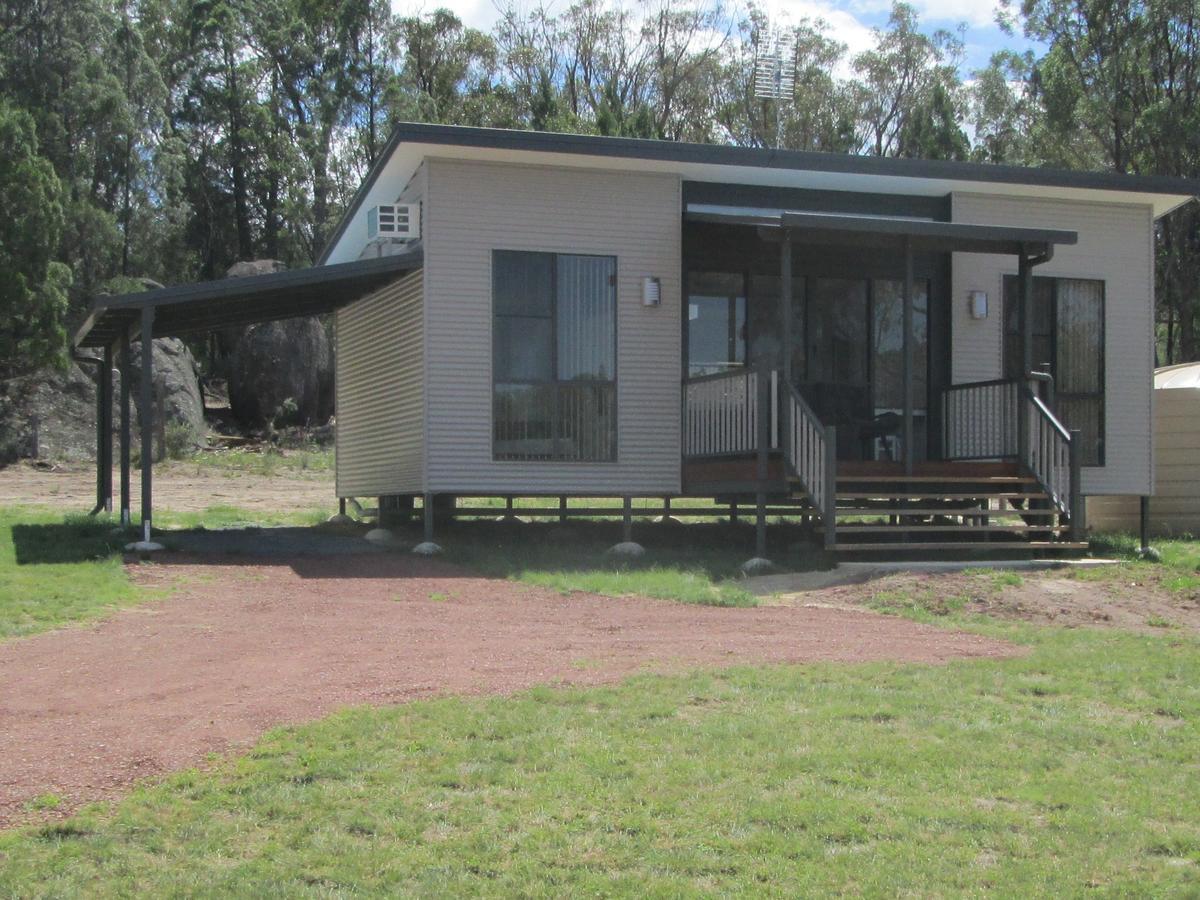 Just Red Wines Cabins Ballandean Bagian luar foto