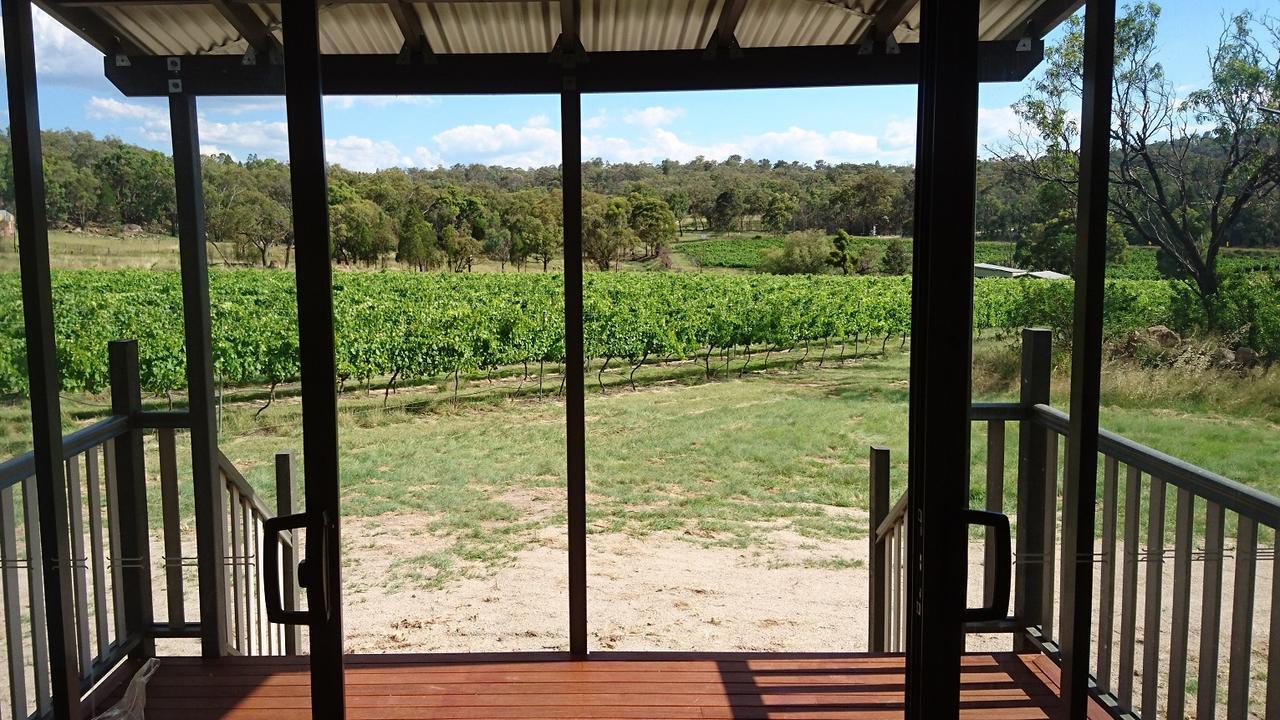 Just Red Wines Cabins Ballandean Bagian luar foto